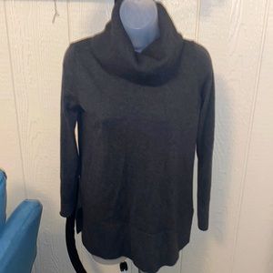 Gray turtleneck